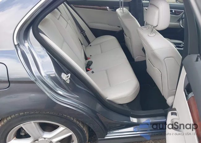 WDDGF8BB3BR186552: 42864276