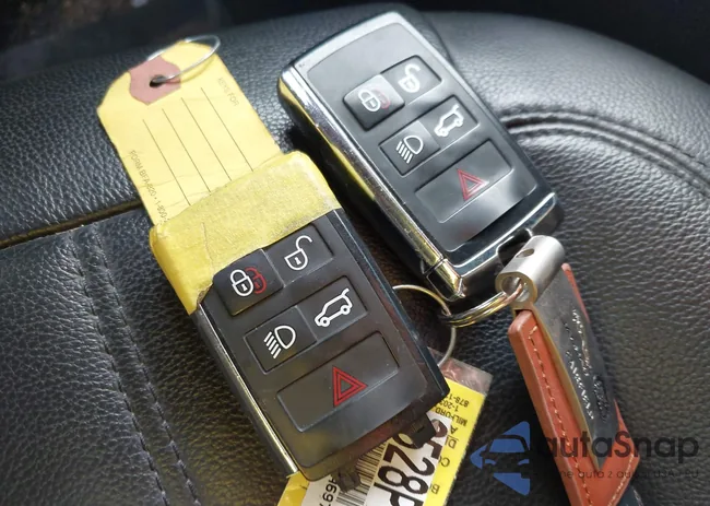 SALWG2RK4JA697795: 42864300