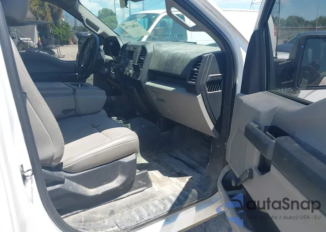 1FTMF1EB7JKF16197: 42863756