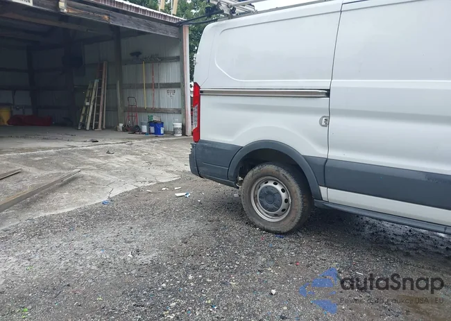 1FTYR1YM9HKA75804: 42863781