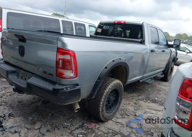 3C6UR5HJ8RG186632: 42864843