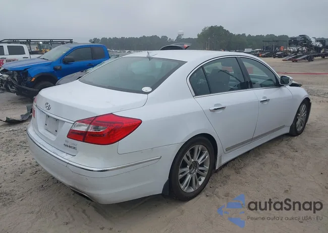 KMHGC4DD8EU260250: 42865132