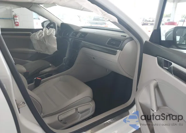 1VWBA7A35JC028591: 42865403