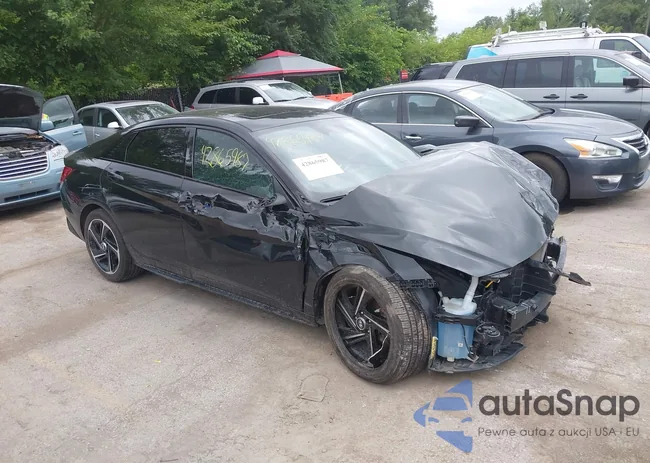 KMHLR4AF5PU401085: 42865987