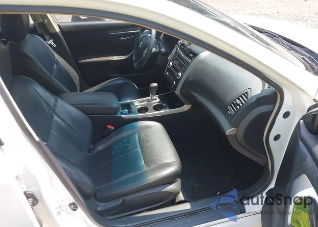 1N4AL3AP3DC212863: 42866048