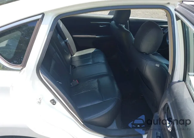 1N4AL3AP3DC212863: 42866048