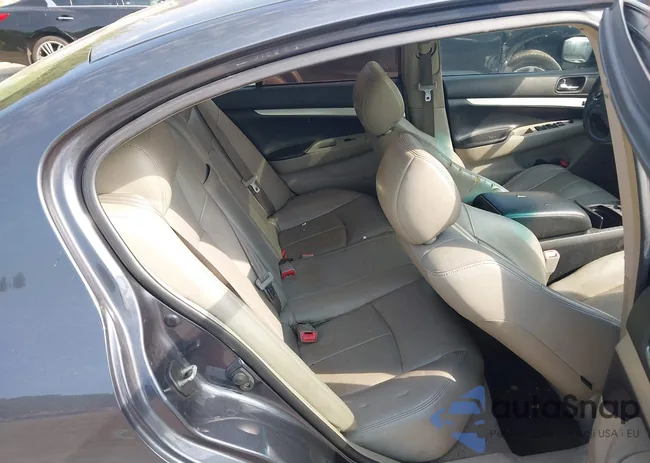 JNKCV61E59M015092: 42867235