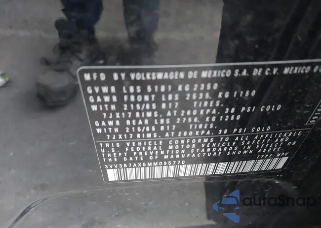 3VV3B7AX5MM095770: 42867991