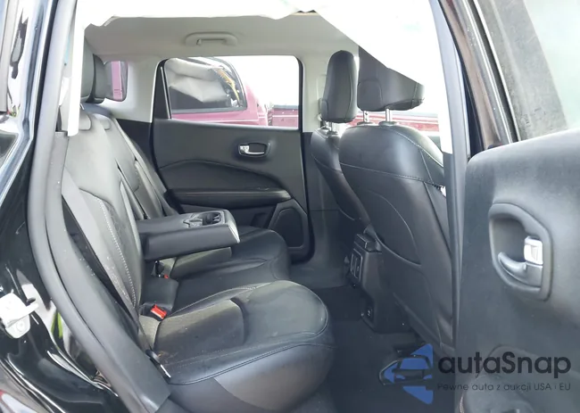 3C4NJDBBXLT252452: 42868157