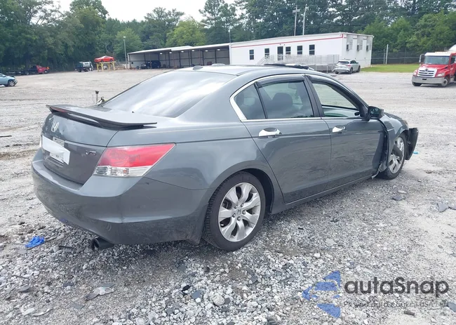 1HGCP368X8A045607: 42868240