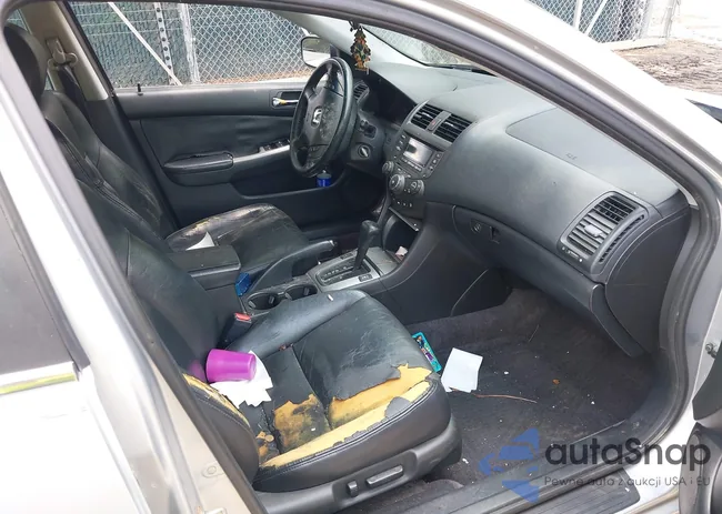 1HGCM66583A059000: 42867780