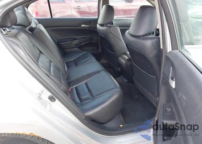 1HGCP2F61CA012853: 42868785