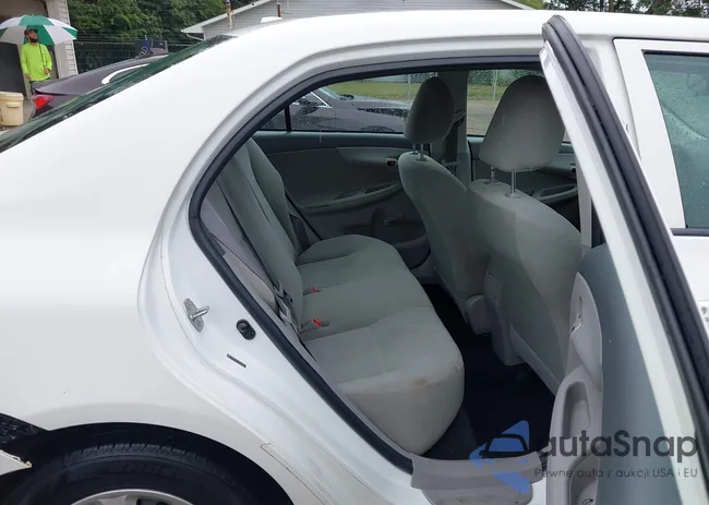 2T1BU4EE7AC406812: 42869072