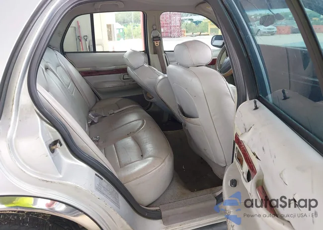 2MEFM75W5YX704324: 42868536