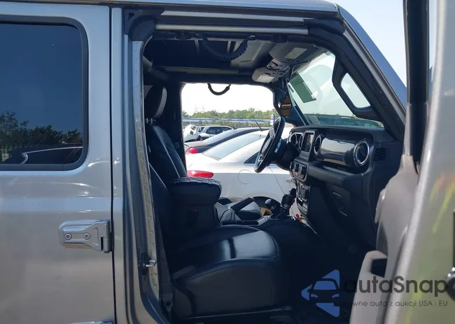 1C4HJXENXMW670526: 42868629