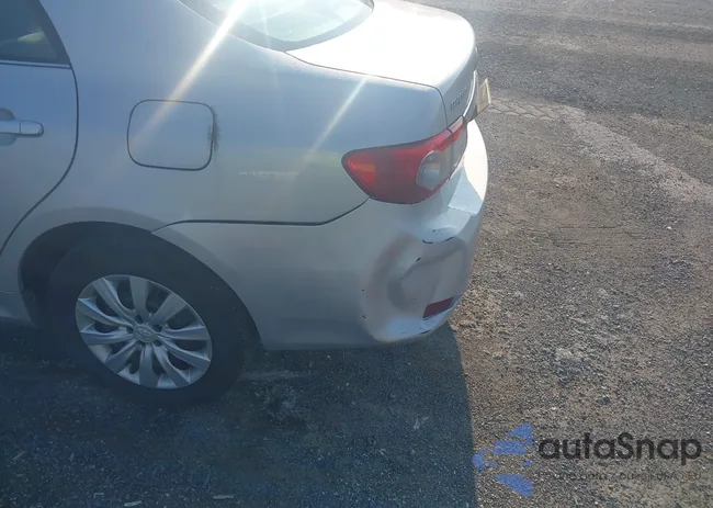 2T1BU4EE9DC077714: 42868739