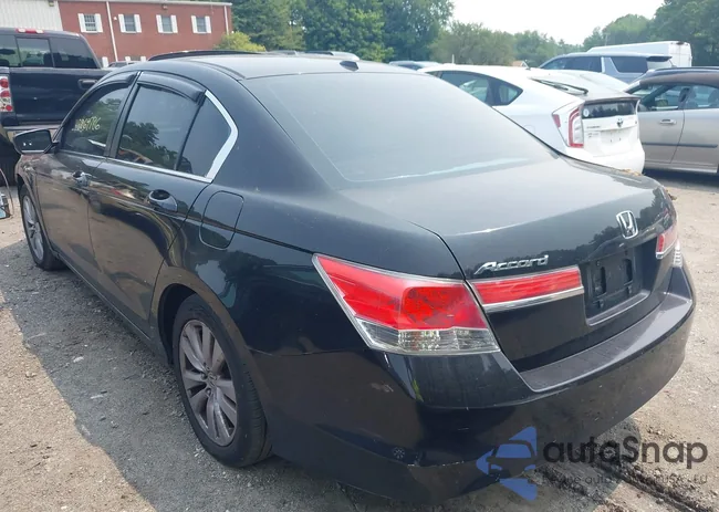 1HGCP2F8XBA080326: 42869786