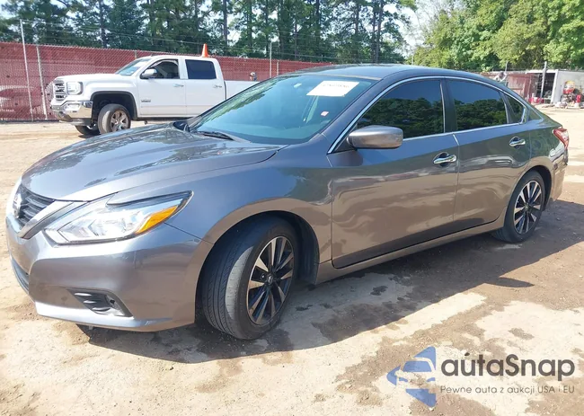 1N4AL3AP5JC261865: 42869886