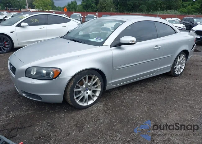 YV1MC67208J047712: 42870201