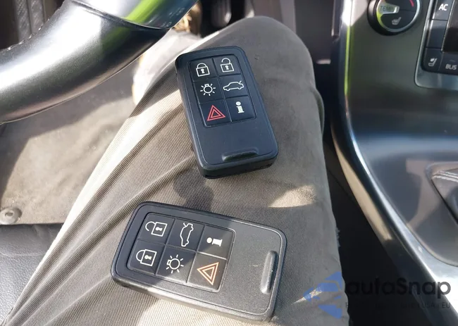 YV1612FS1D2187023: 42870210