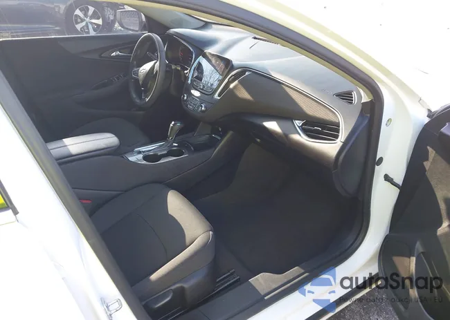 1G1ZD5ST4LF007995: 42869704