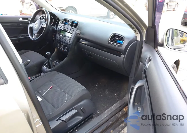 3VWKP7AJ7EM627820: 42871028