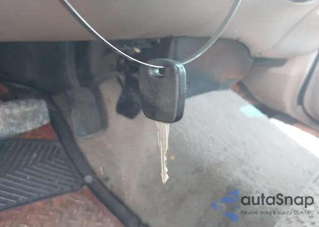 1FTRX18W02KA29930: 42871070