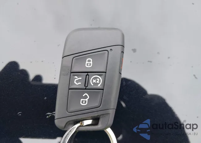 3VW7X7BU4SM034247: 42870600