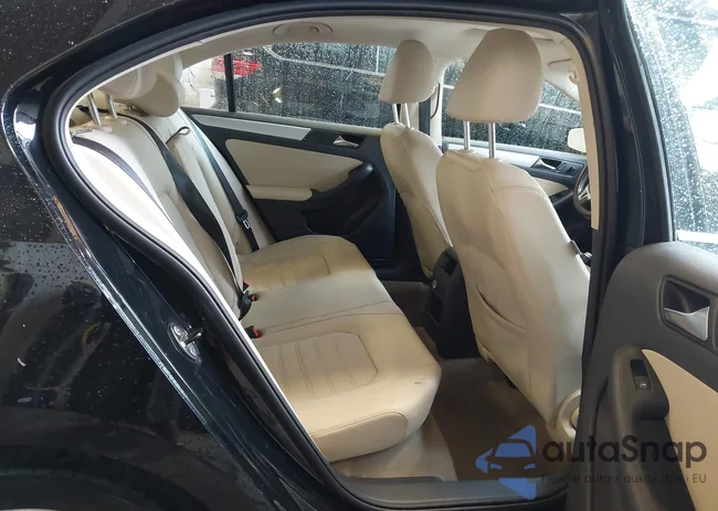 3VWLZ7AJ3BM330800: 42870669