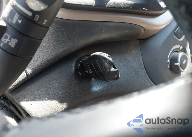 1C4PJLAB9HW566180: 42872064