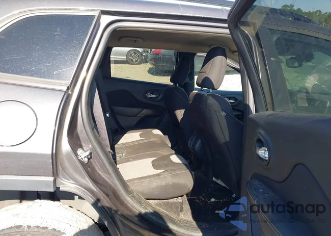 1C4PJLAB9HW566180: 42872064