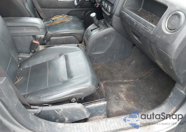 1C4NJPCB8DD141129: 42872239