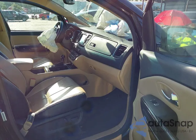 KNDMC5C10F6037839: 42872279