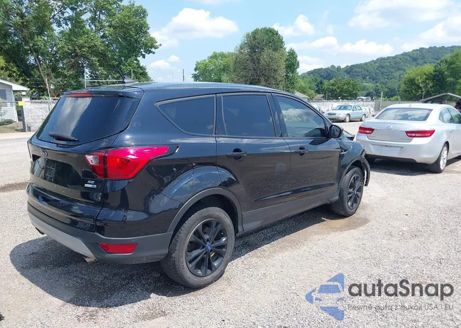 1FMCU9GD6KUA94326: 42872316