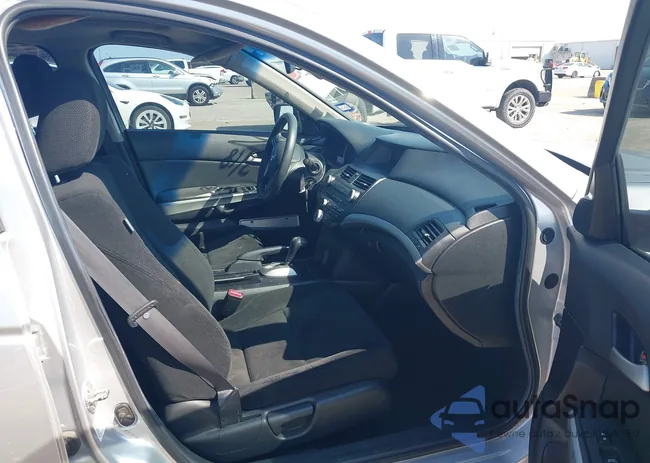 1HGCP26718A071269: 42871593