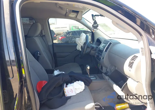 1N6AD0ER0JN735871: 42871663