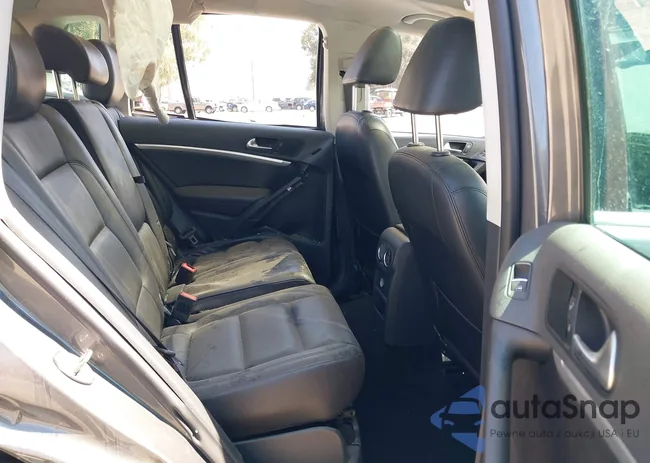 WVGAV3AX9DW584285: 42872942