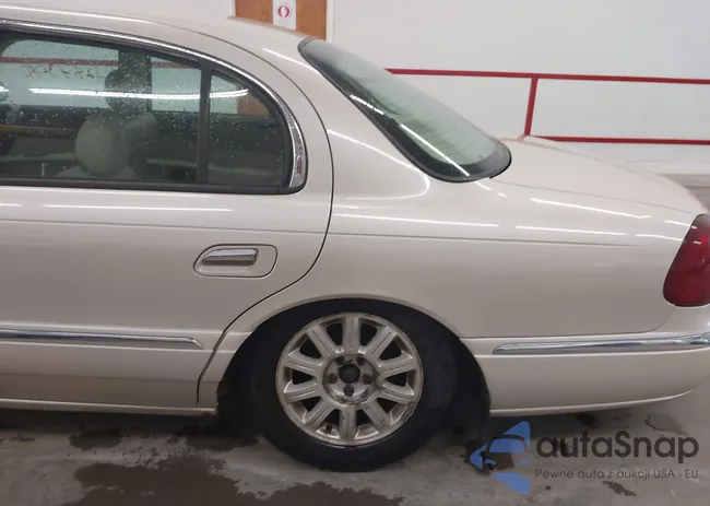 1LNHM97V21Y715891: 42873080