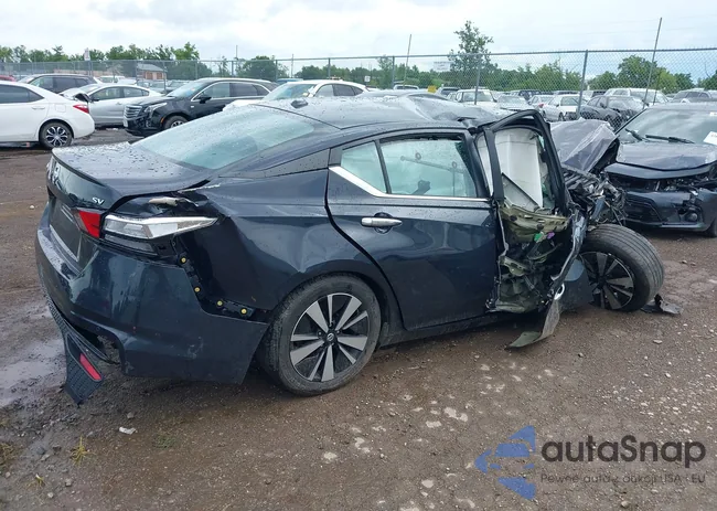 1N4BL4DVXMN330031: 42873790