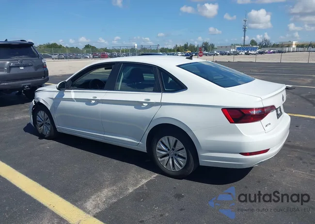 3VWCB7BU1LM047875: 42873824