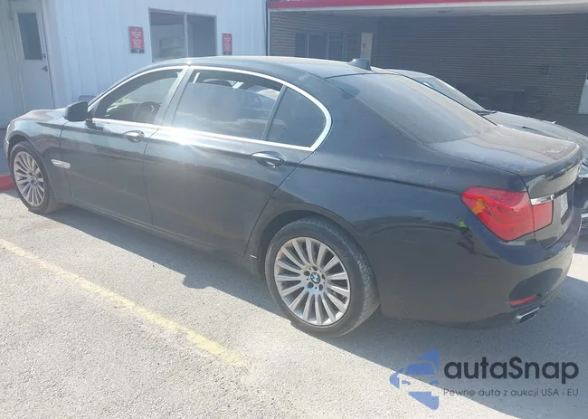 WBAKB8C50ACY63936: 42873844