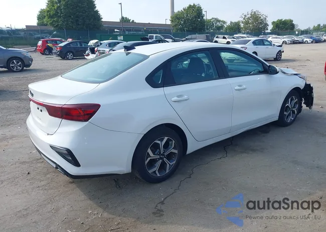 3KPF24AD1ME406086: 42874098