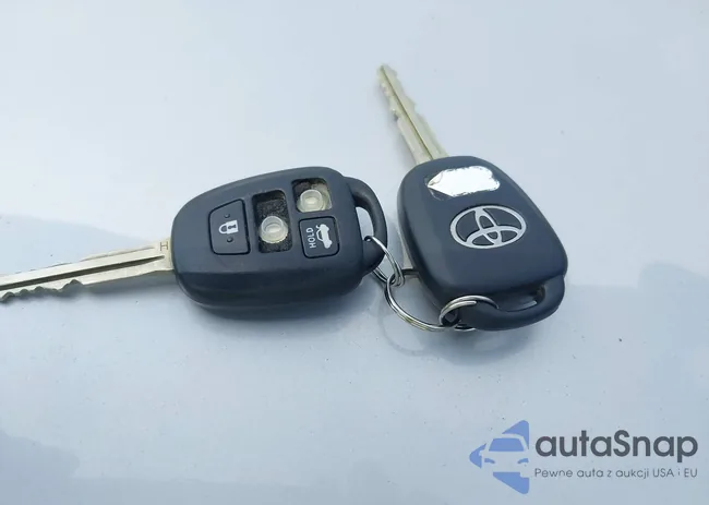 2T1BURHE4EC130152: 42876094