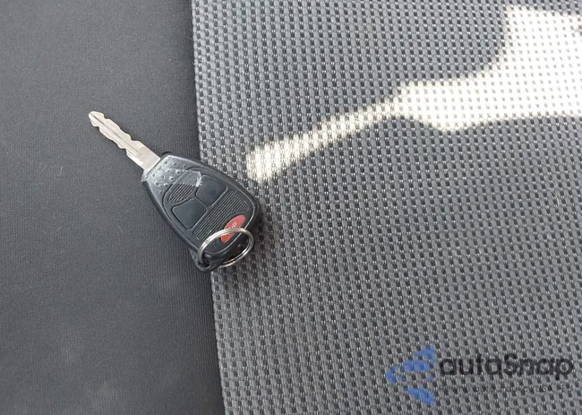 1C4NJCBA2GD648565: 42876683