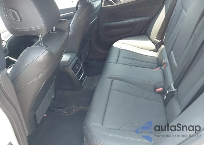 WBY43AW05RFS59694: 42876740