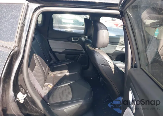 3C4NJDBNXRT607445: 42877586