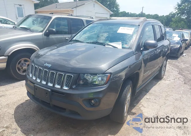 1C4NJDEB2GD756260: 42879010