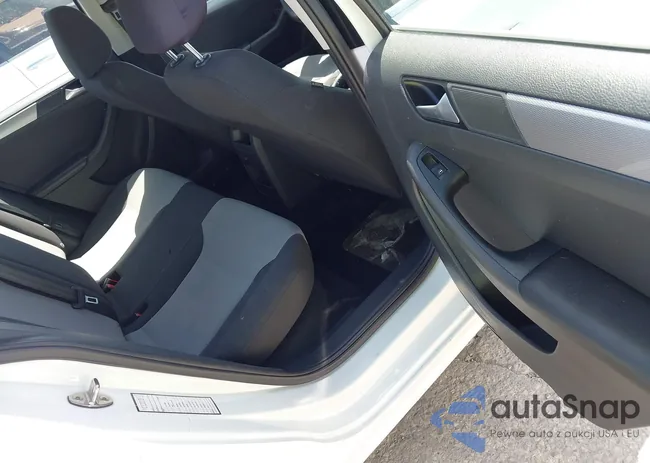 3VW2B7AJ9HM319700: 42879042