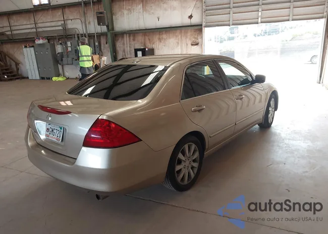 1HGCM66596A024339: 42879189