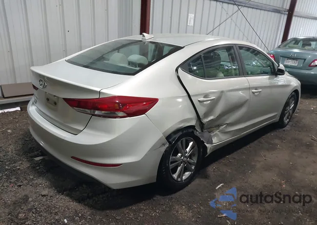 KMHD84LF2HU164755: 42879862